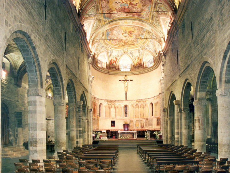 La Cattedrale di San Michele ad Albenga dopo l'opera di restauro di Formento Restauri, ditta edile con sede a Finale Ligure, Savona.