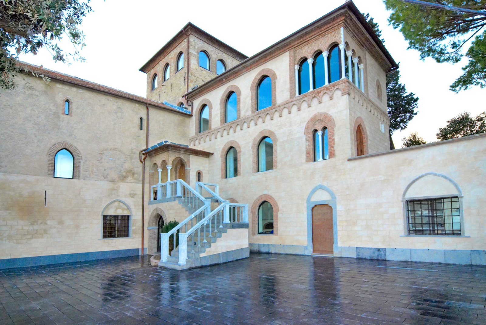 L'ex Abbazia di San Martino dopo l'opera di restauro di Formento Restauri, ditta edile di Finale Ligure, Savona.